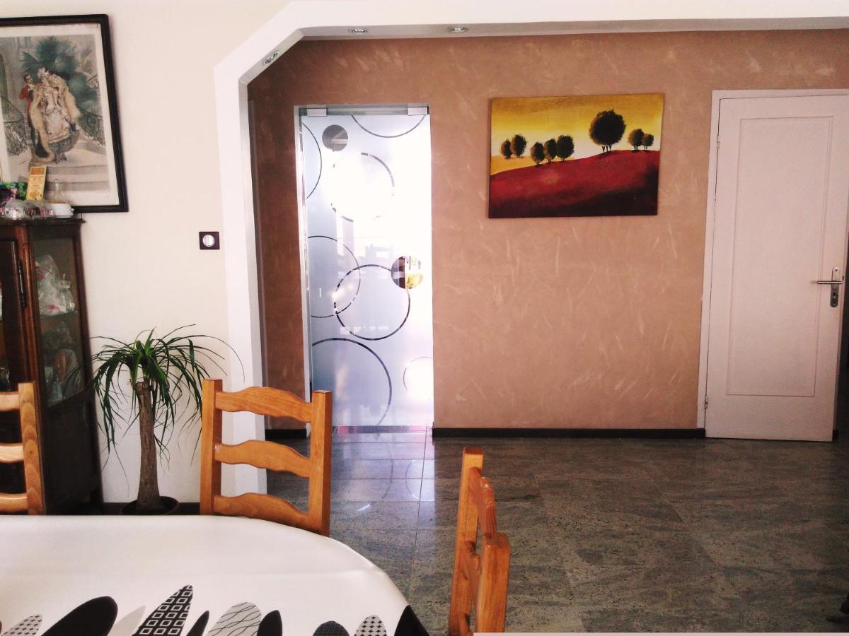 Colmar "Room" Chambre Privee Chez L'Habitant,Parking Voiture Devant La Maison,Garage Moto Et Velo,Petit Dejeuner Exterior foto